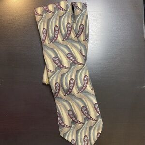 Nordstrom XMI 325 Series 100% Silk Tie Cream Red Paisley Wave Power Tie 4”